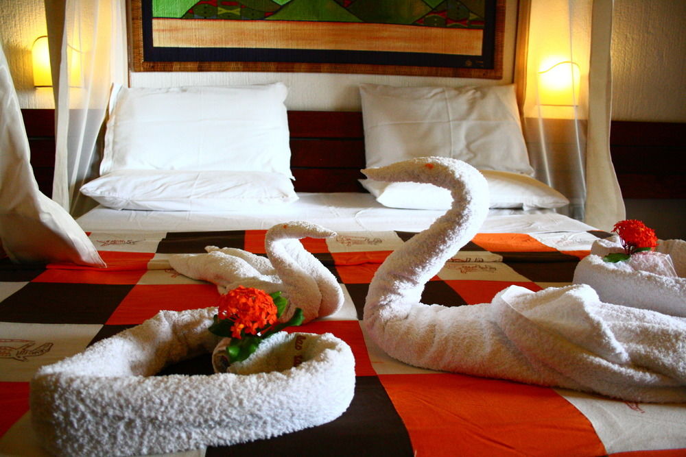 Hotel Club du Lac Tanganyika 부줌부라 Burundi thumbnail